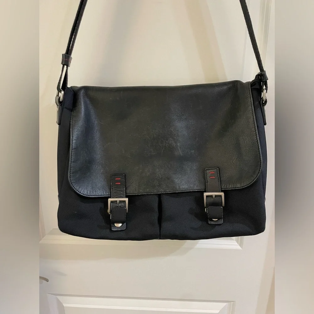 JACK GEORGES Leather Nylon Messenger Bag Black